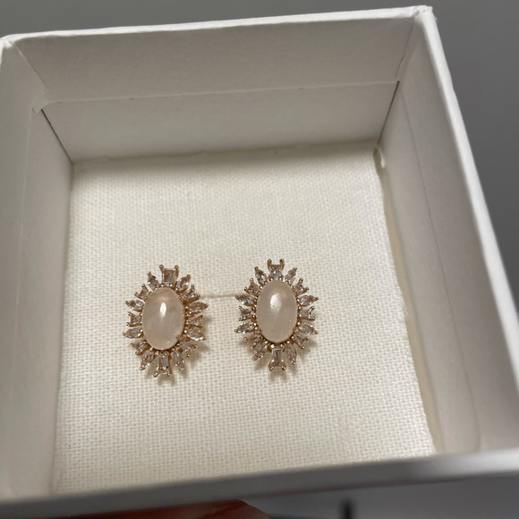 ❗️ Melanie Auld Nouveau Studs - Picture 4 of 7